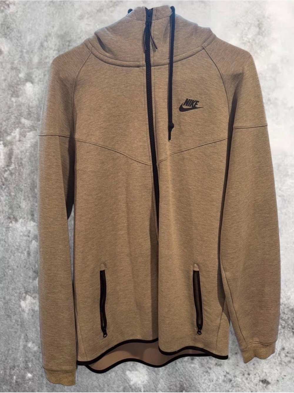 Nike Men's Tech Fleece heather grey full Zip-Up Hoodie with Black Trim